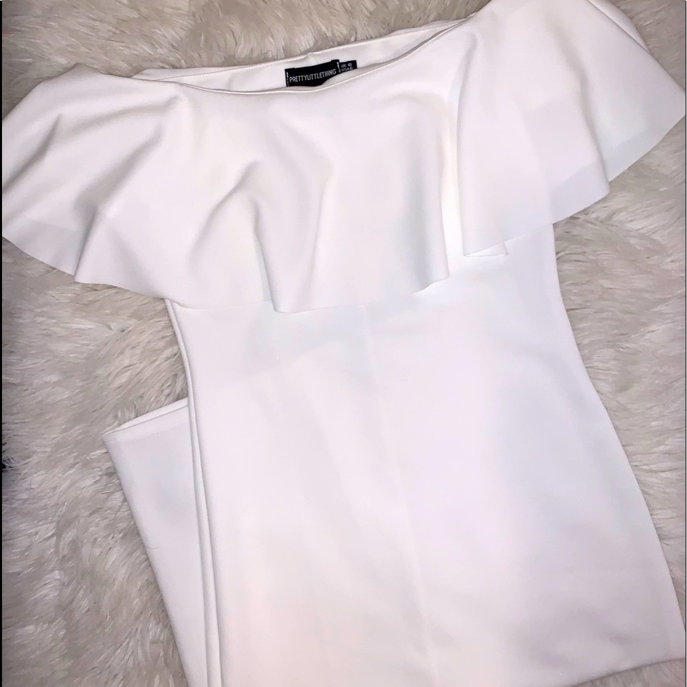 Off the Shoulder White Bodycon Dress